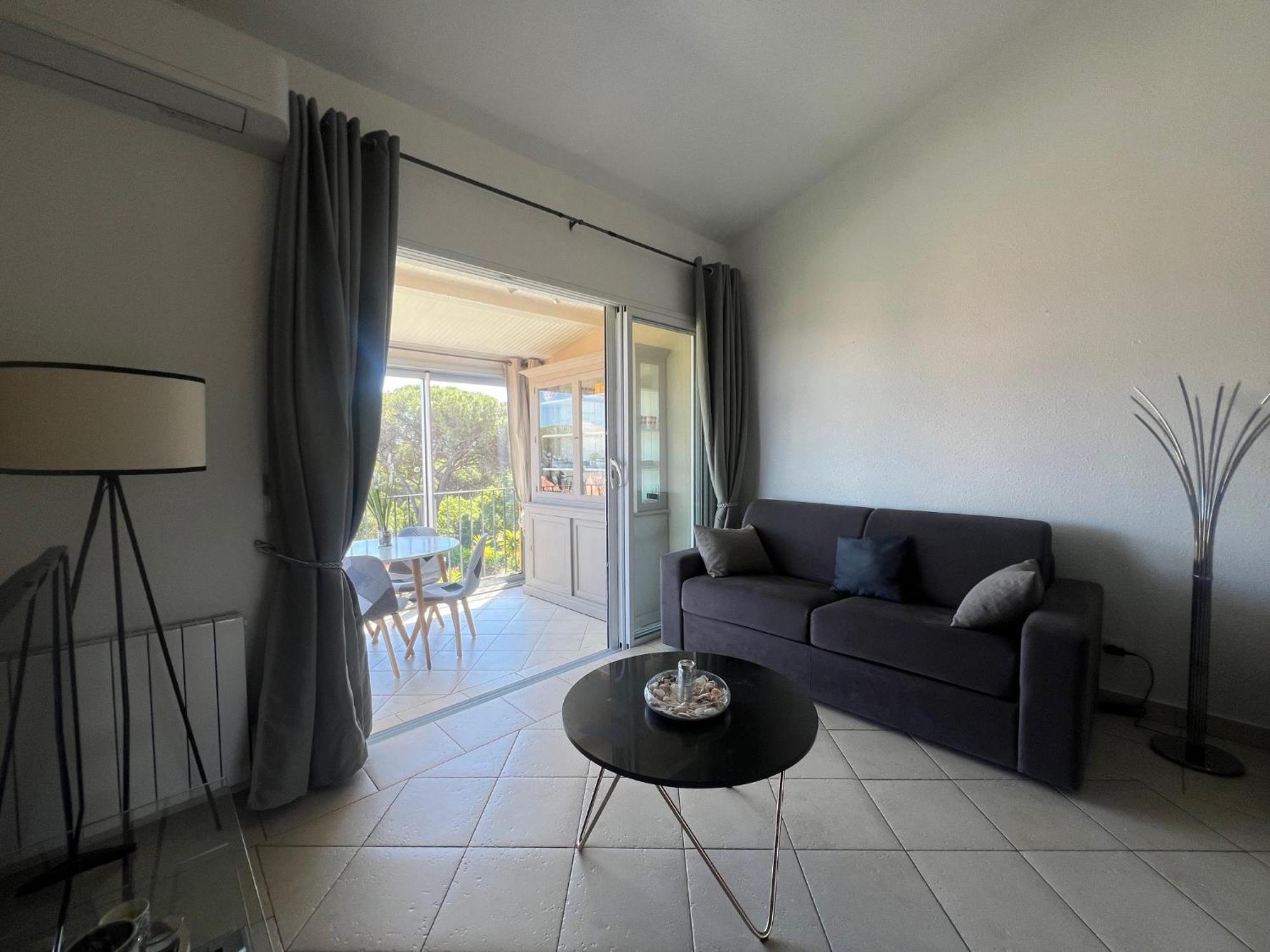 Appartement Vue Mer Golfe De Saint-Tropez Cogolin Luaran gambar